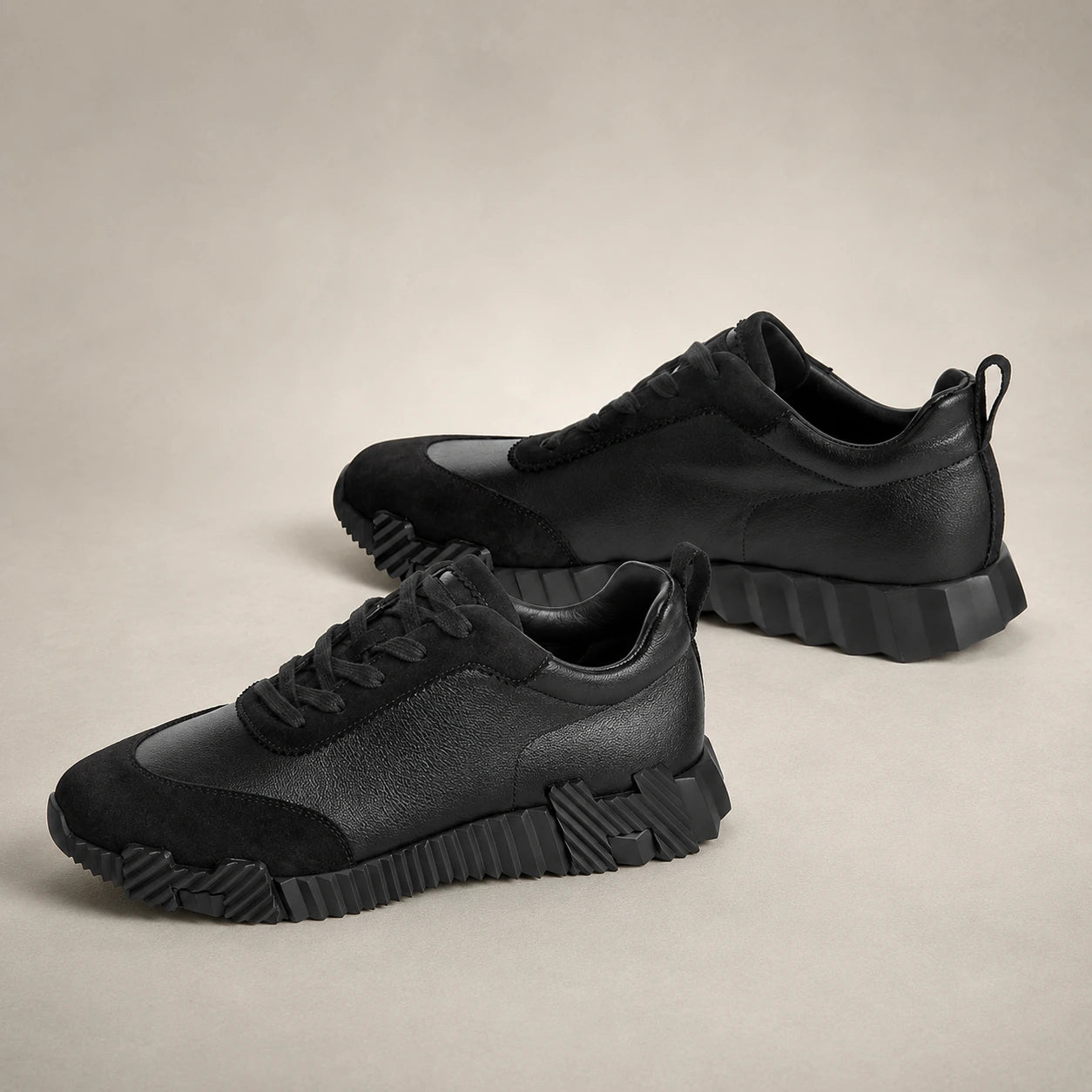 HRMS Bouncing Noir