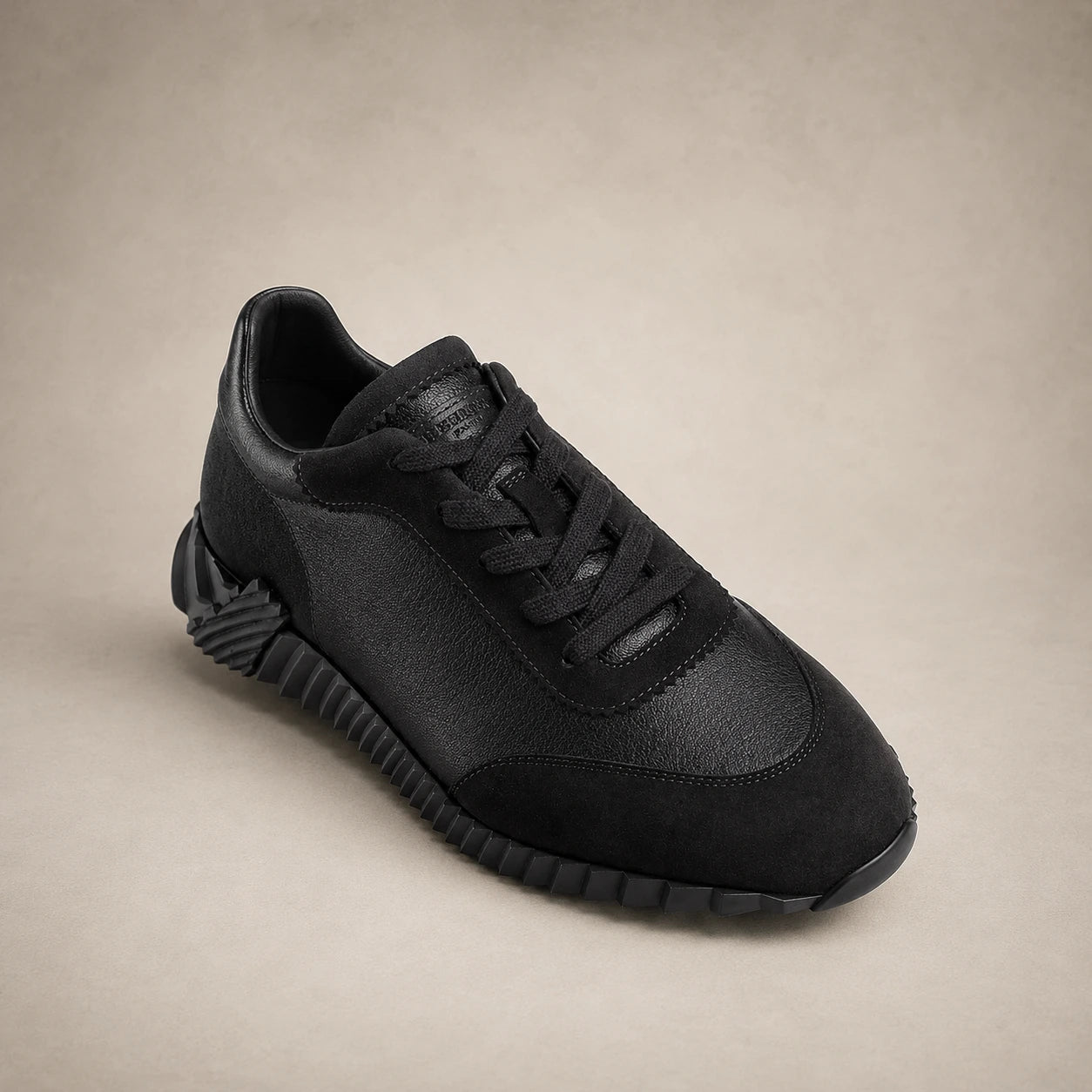 HRMS Bouncing Noir