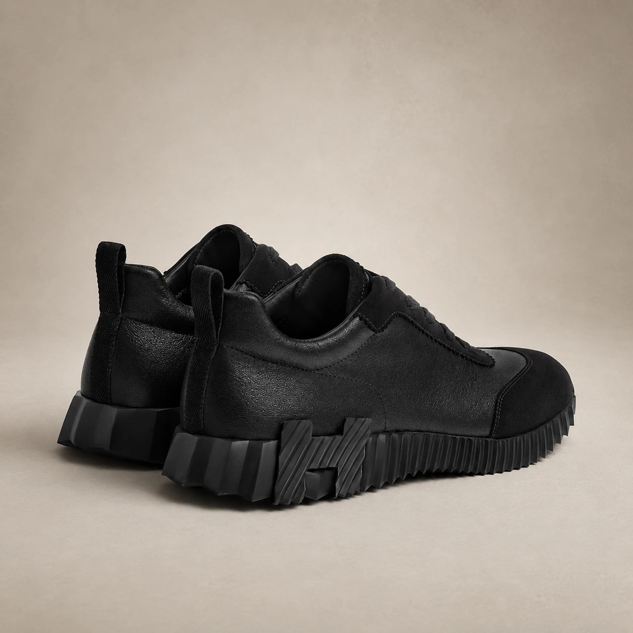 HRMS Bouncing Noir