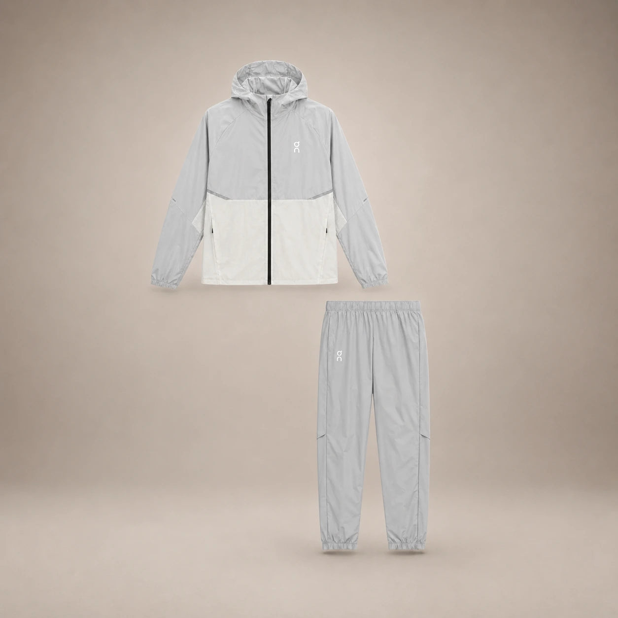 Ensemble On Gris